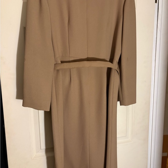 Chic Long Sleeve Tan Dress with Belt - Picture 2 of 5